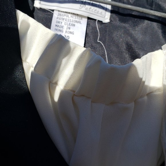 Jacket Skirt size 10 NWT Karen Warren 2 Piece Suit white and black - Picture 6 of 7